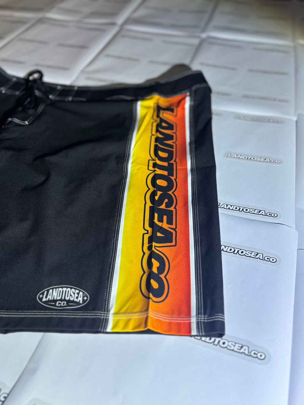 LANDTOSEA.CO riptide board shorts ￼